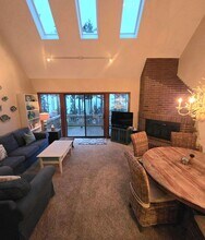 50 Harborview Dr in Port Townsend, WA - Building Photo - Building Photo