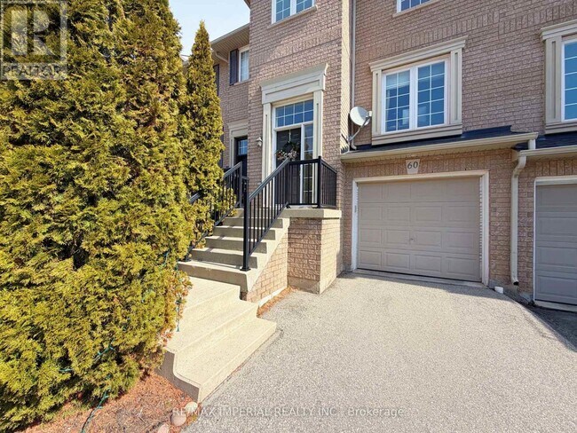 2280 Baronwood Dr in Oakville, ON - Building Photo - Building Photo