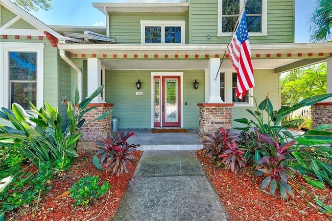 1110 Highland St S in St. Petersburg, FL - Building Photo - Building Photo