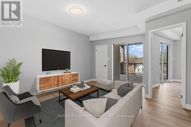property at 5002 King St
