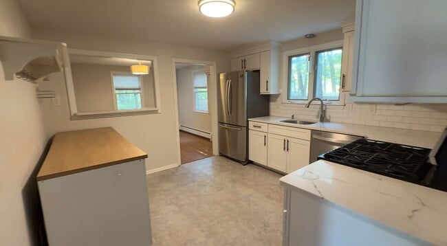 19 Spruce Rd in Westford, MA - Building Photo - Building Photo