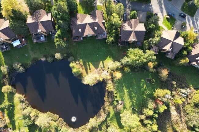 378 All. du Sanctuaire in Mont-tremblant, QC - Building Photo - Building Photo