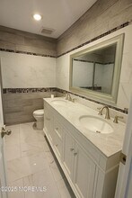 7 Tiger Lilly Ct in Sayreville, NJ - Building Photo - Building Photo