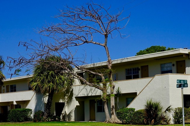 Villa Rica Apartments in Boca Raton, FL - Foto de edificio - Building Photo