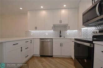 5100 Dupont Blvd in Fort Lauderdale, FL - Building Photo - Building Photo