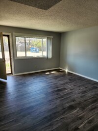 2001 NW Hickory Ln photo'