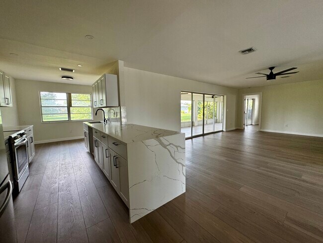 26037 Luzon Ct in Punta Gorda, FL - Building Photo - Building Photo