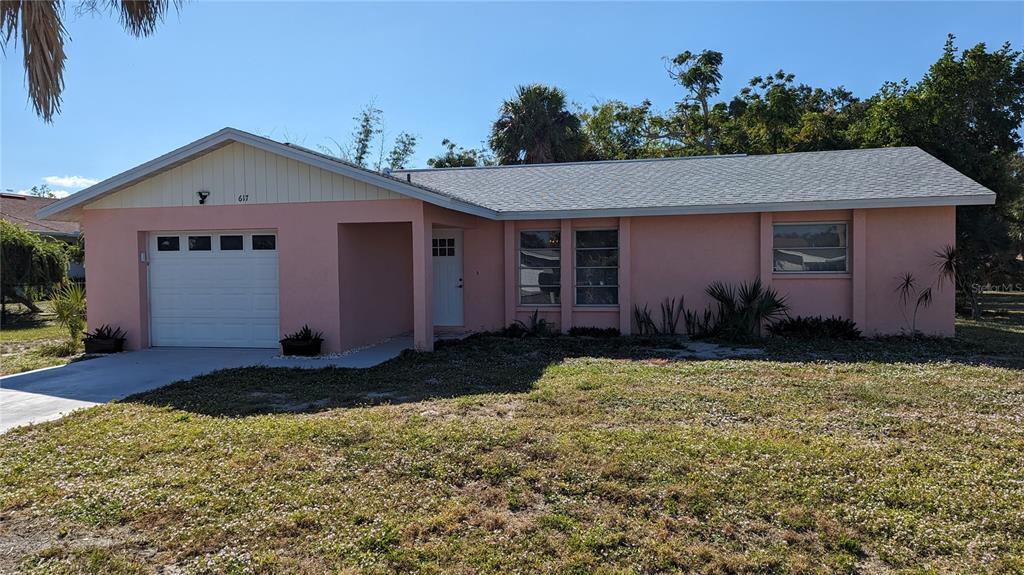 617 Indiana Ave in Nokomis, FL - Building Photo