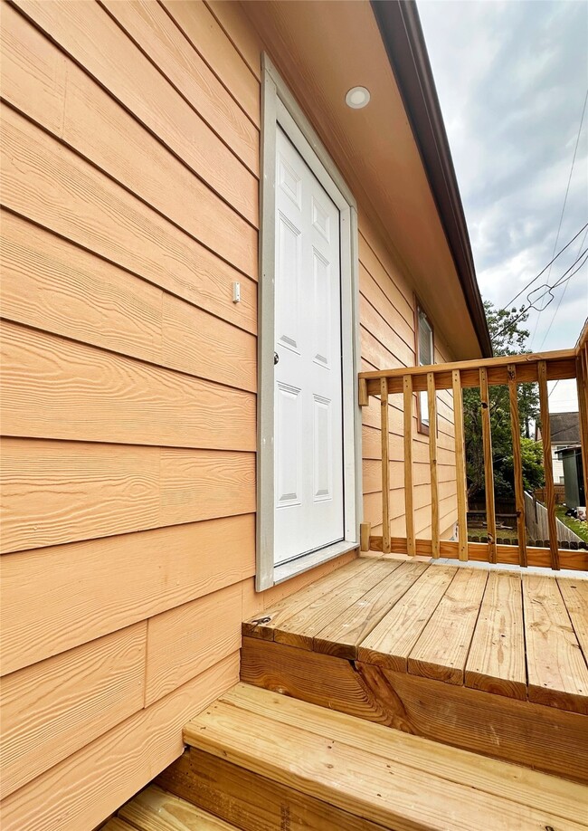 property at 11130 Hanning Ln