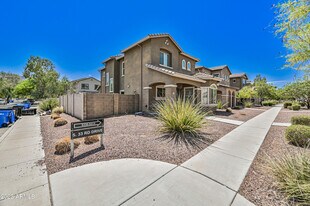 9406 S 33rd Dr in Phoenix, AZ - Building Photo