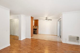 7003 Saranac St, Unit 108 in San Diego, CA - Foto de edificio - Building Photo