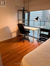 37-937 Grosvenor St in Toronto, ON - Building Photo - Building Photo