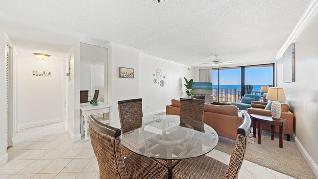 7205 Thomas Dr in Panama City Beach, FL - Building Photo - Building Photo