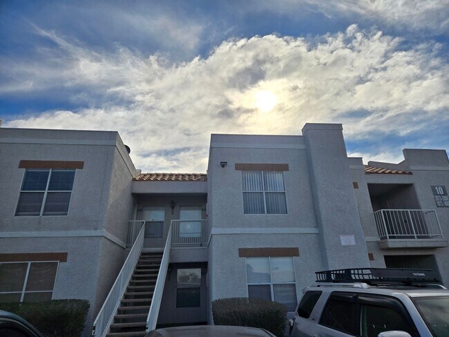 6800 E Lake Mead Blvd in Las Vegas, NV - Building Photo - Building Photo