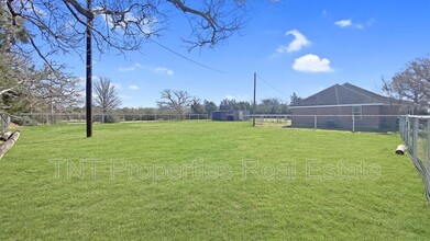 9801 Risky's Ranch Dr in College Station, TX - Building Photo - Building Photo