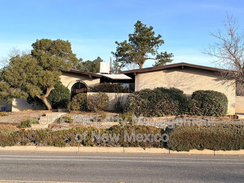 12321 Constitution Ave NE in Albuquerque, NM - Building Photo