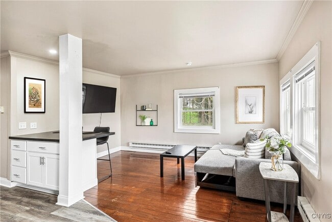 property at 40 Lakeview Cir