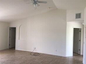 1217 SW 30th St in Cape Coral, FL - Building Photo - Building Photo