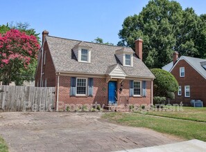 2116 New Berne Rd in Richmond, VA - Foto de edificio - Building Photo