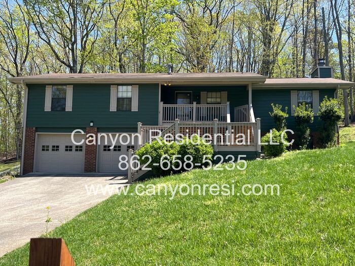 2494 Shenandoah Dr in Chattanooga, TN - Building Photo