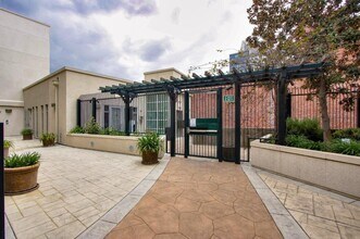 20 S 2nd St, Unit 434 in San Jose, CA - Foto de edificio - Building Photo