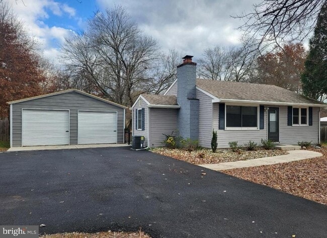 property at 2014 Pleasant Hill Rd