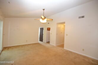 1955 Rolling Ridge Dr in Jacksonville, NC - Building Photo - Building Photo