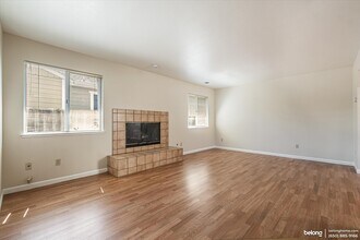 1659 Thrush Ave in San Leandro, CA - Foto de edificio - Building Photo