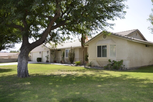 42111 Sandy Bay Rd in Bermuda Dunes, CA - Building Photo - Building Photo