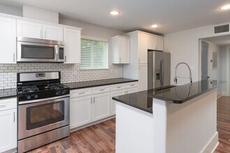 2019 Huldy St in Houston, TX - Building Photo - Building Photo