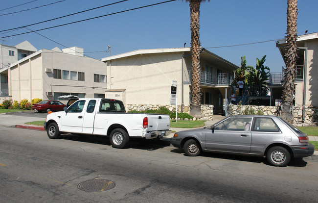 1710-1714 Grismer Ave in Burbank, CA - Building Photo - Building Photo