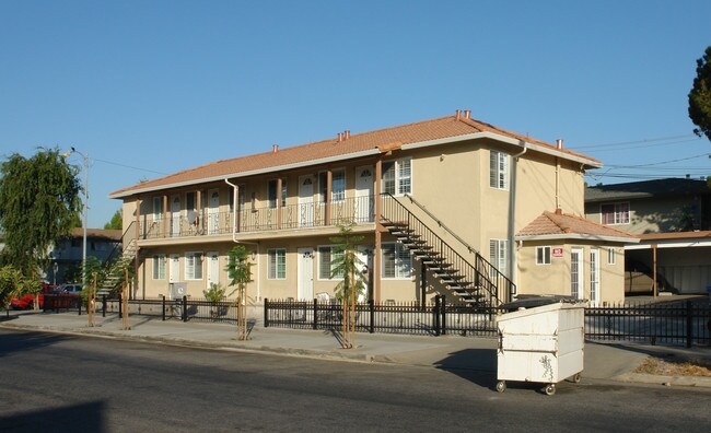 2407 Mather Dr in San Jose, CA - Foto de edificio - Building Photo