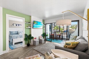 1011 Anglers Cove in Marco Island, FL - Building Photo