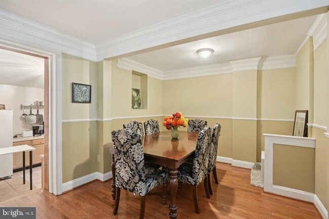 3705 S Four Mile Run Dr in Arlington, VA - Building Photo - Building Photo