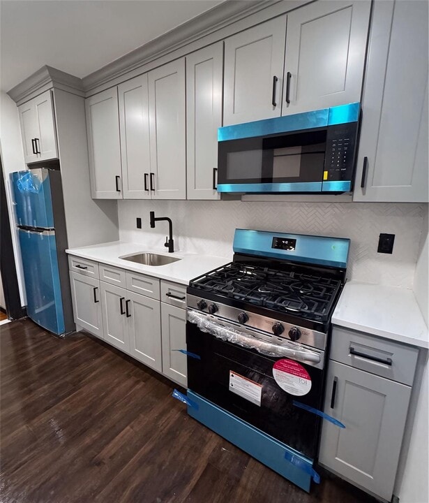115-52 205th St in Queens, NY - Building Photo