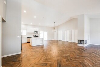 1214 E Greenway Cir in Mesa, AZ - Building Photo - Building Photo