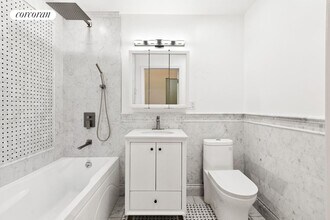 446 E 118th St in New York, NY - Foto de edificio - Building Photo