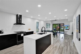 91 NE 17th Ct in Fort Lauderdale, FL - Building Photo - Building Photo