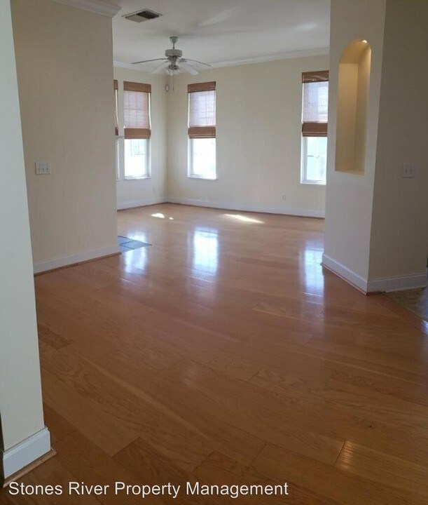 4316 Summercrest Blvd-Unit -Unit 521 in Nashville, TN - Foto de edificio