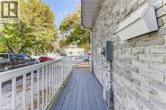 10 Innes Pl in Woodstock, ON - Building Photo - Building Photo