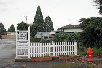 Canby Manor Mobile Court in Canby, OR - Building Photo - Building Photo