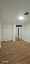 303 Hemlock St, Unit 2 Floor in Brooklyn, NY - Building Photo - Building Photo