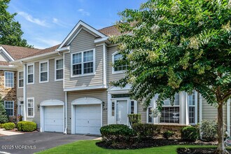 169 Shinnecock Dr in Englishtown, NJ - Building Photo - Building Photo