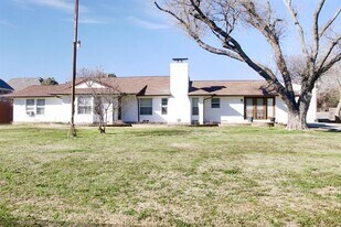 1590 Gravel Cir N in Southlake, TX - Building Photo