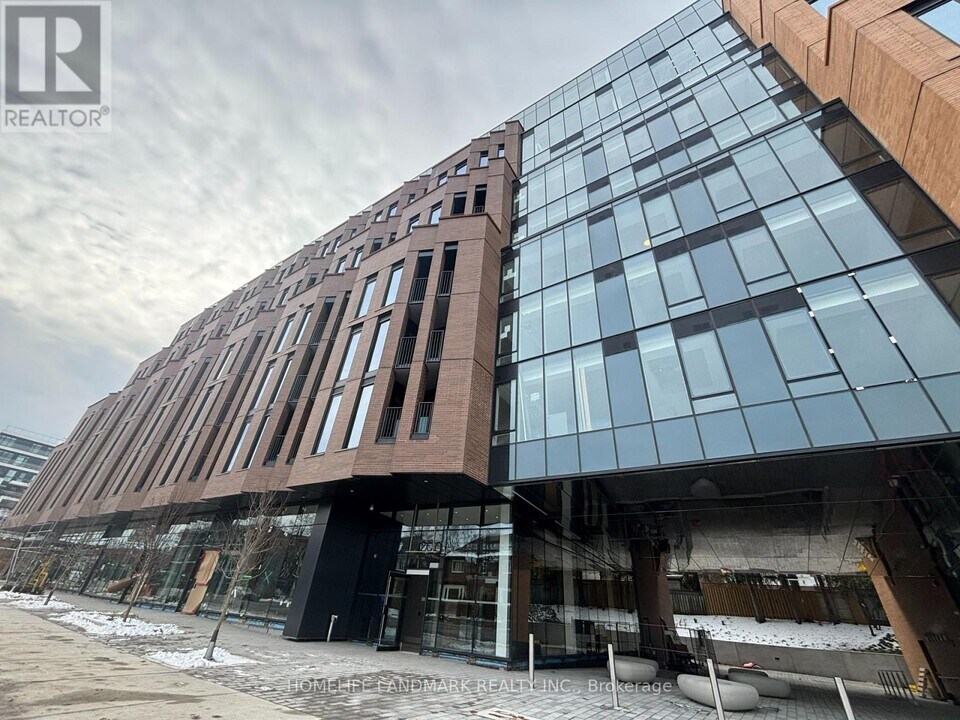 1720 Bayview Ave in Toronto, ON - Building Photo