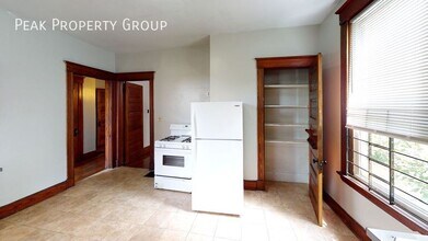 229 Atkinson St in Cincinnati, OH - Building Photo - Building Photo