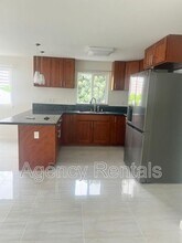 948 Spencer St in Honolulu, HI - Building Photo - Building Photo