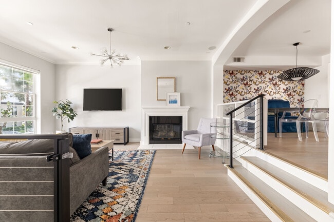 property at 4104 W Kling St