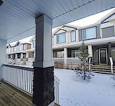 8209-8217 217 St NW in Edmonton, AB - Building Photo - Building Photo