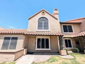 4601 N 102nd Ave in Phoenix, AZ - Building Photo